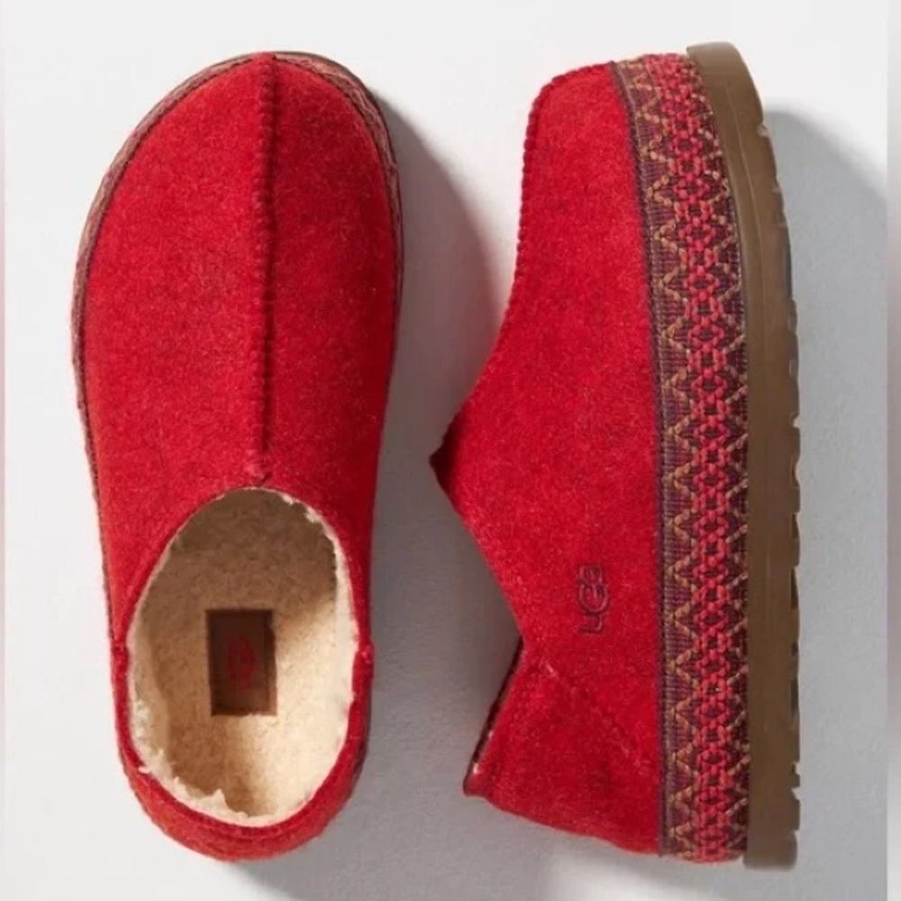 UGG Refelt Talisman Slipper in Red Women’s Size 10